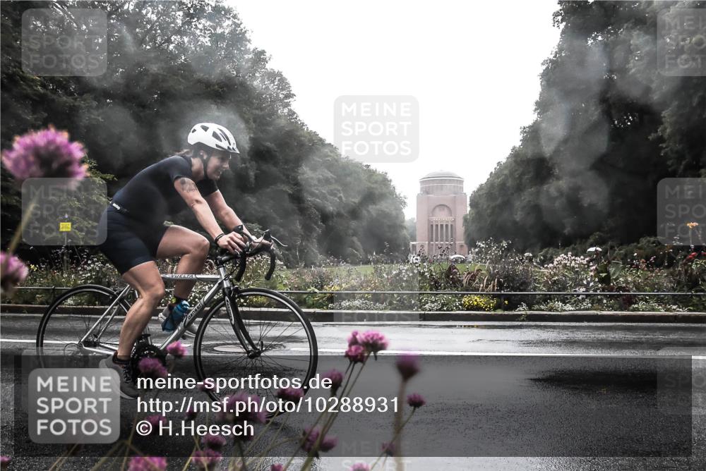 13.09.2026 - Stadtparktriathlon H.Heesch http://msf.ph/oto/10288931 13.09.2026 12:49:53 Radfahren 1070, 1085, 1089 meine-sportfotos.de