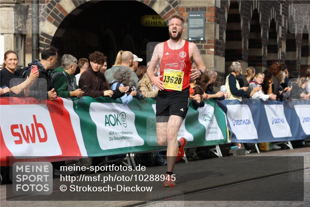 13.09.2026 - 21. swb-Marathon Bremen Strokosch-Dieckow http://msf.ph/oto/10288945 13.09.2026 10:41:33 Ziel 11077, 11201, 10341, 10972, 11426, 11527, 12246, 12455, 13586 meine-sportfotos.de