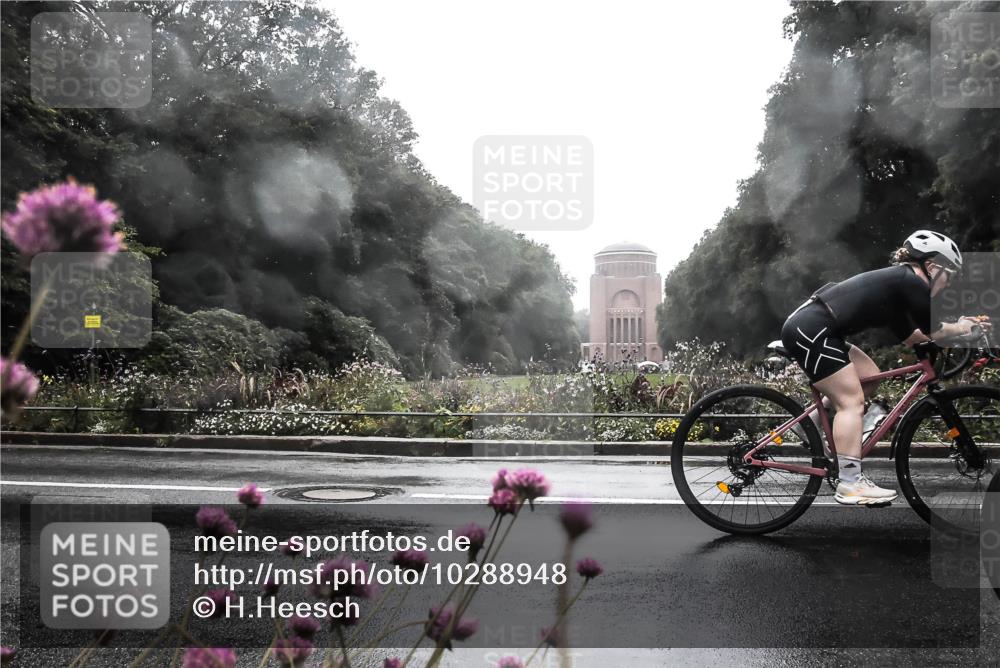 13.09.2026 - Stadtparktriathlon H.Heesch http://msf.ph/oto/10288948 13.09.2026 12:50:02 Radfahren 1177, 1210, 1276, 1300 meine-sportfotos.de