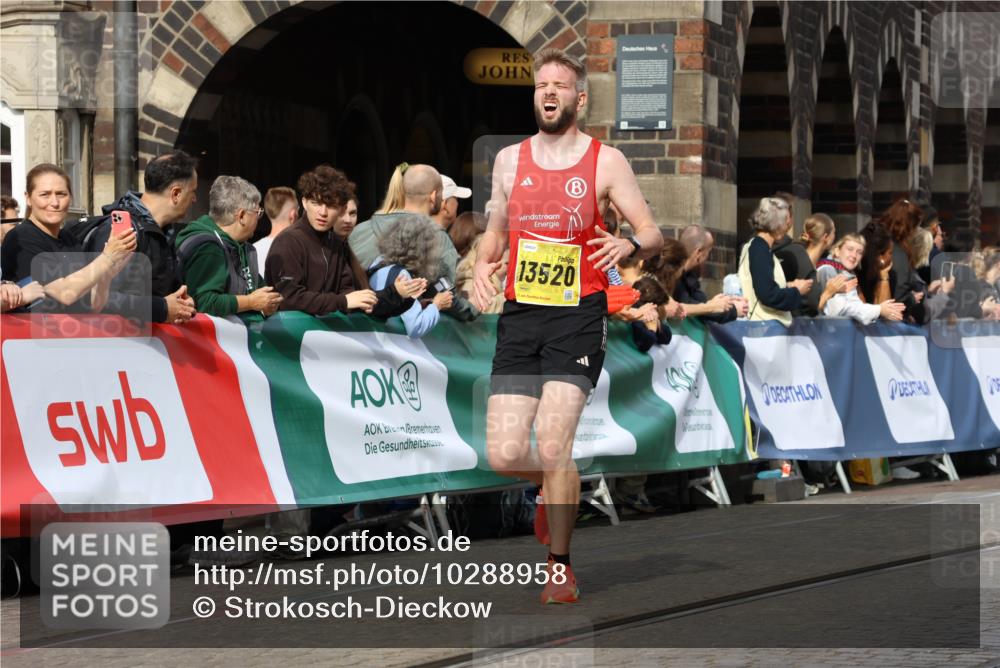 13.09.2026 - 21. swb-Marathon Bremen Strokosch-Dieckow http://msf.ph/oto/10288958 13.09.2026 10:41:33 Ziel 11077, 11201, 10341, 10972, 11426, 11527, 12246, 12455, 13586 meine-sportfotos.de