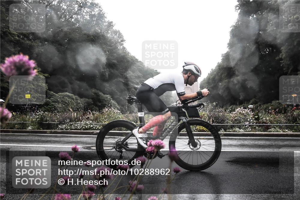 13.09.2026 - Stadtparktriathlon H.Heesch http://msf.ph/oto/10288962 13.09.2026 12:50:16 Radfahren 1080, 1106, 1264, 1301, 1306 meine-sportfotos.de