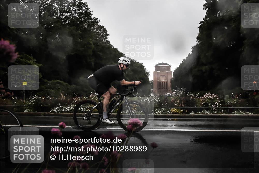 13.09.2026 - Stadtparktriathlon H.Heesch http://msf.ph/oto/10288989 13.09.2026 11:40:04 Radfahren 752, 787, 857, 935 meine-sportfotos.de