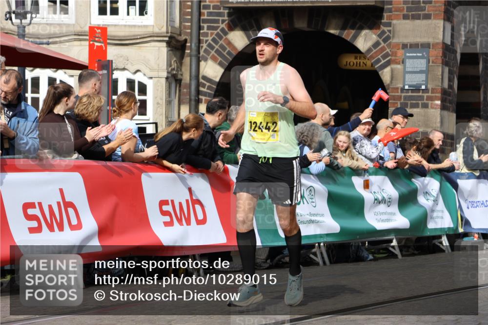 13.09.2026 - 21. swb-Marathon Bremen Strokosch-Dieckow http://msf.ph/oto/10289015 13.09.2026 10:41:40 Ziel 11077, 11944, 12442, 13520, 10341, 10972, 11426, 11527, 12246, 12468 meine-sportfotos.de