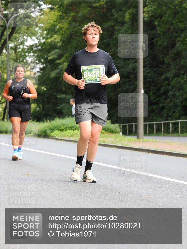 13.09.2026 - 21. swb-Marathon Bremen TobiasT http://msf.ph/oto/10289021 13.09.2026 12:26:56 Laufen 8436 meine-sportfotos.de