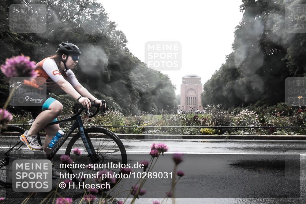 13.09.2026 - Stadtparktriathlon H.Heesch http://msf.ph/oto/10289031 13.09.2026 12:50:57 Radfahren 1096, 1143, 1168 meine-sportfotos.de