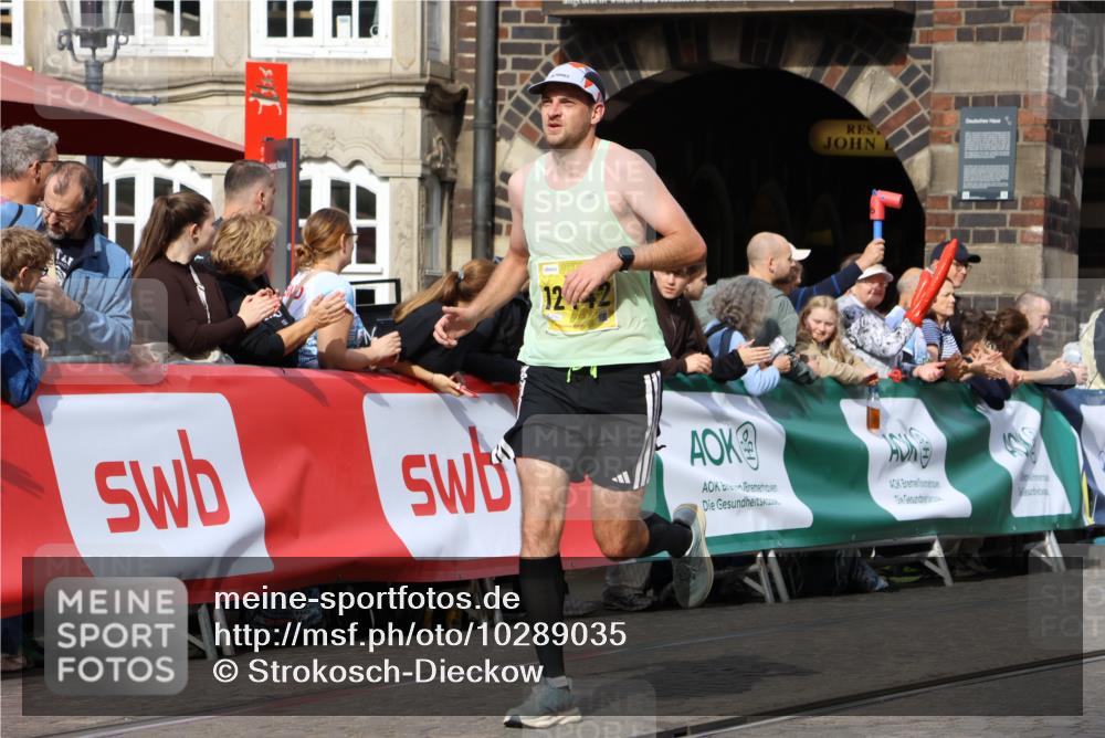 13.09.2026 - 21. swb-Marathon Bremen Strokosch-Dieckow http://msf.ph/oto/10289035 13.09.2026 10:41:40 Ziel 11077, 11944, 12442, 13520, 10341, 10972, 11426, 11527, 12246, 12468 meine-sportfotos.de
