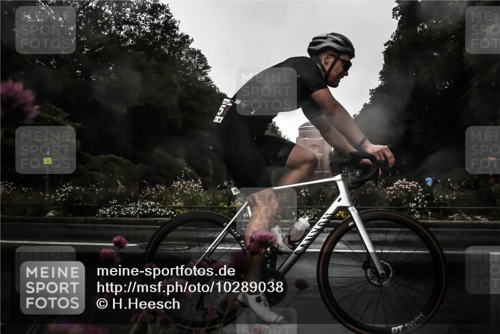 13.09.2026 - Stadtparktriathlon H.Heesch http://msf.ph/oto/10289038 13.09.2026 11:40:23 Radfahren 772, 804, 818, 834, 856, 925 meine-sportfotos.de