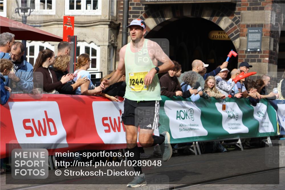 13.09.2026 - 21. swb-Marathon Bremen Strokosch-Dieckow http://msf.ph/oto/10289048 13.09.2026 10:41:40 Ziel 11077, 11944, 12442, 13520, 10341, 10972, 11426, 11527, 12246, 12468 meine-sportfotos.de