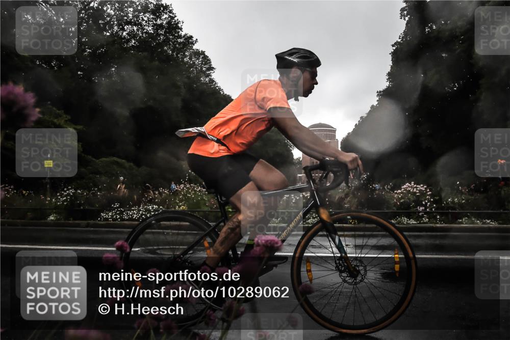 13.09.2026 - Stadtparktriathlon H.Heesch http://msf.ph/oto/10289062 13.09.2026 11:40:35 Radfahren 732, 739, 743, 840, 899 meine-sportfotos.de