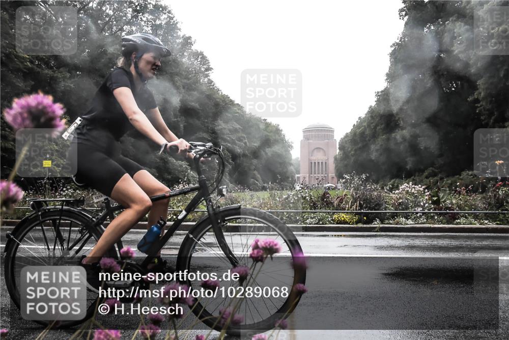 13.09.2026 - Stadtparktriathlon H.Heesch http://msf.ph/oto/10289068 13.09.2026 12:51:07 Radfahren 1097, 1113, 1139, 1141, 1167, 1216 meine-sportfotos.de