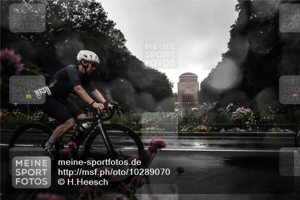 13.09.2026 - Stadtparktriathlon H.Heesch http://msf.ph/oto/10289070 13.09.2026 11:40:37 Radfahren 732, 743, 840, 899 meine-sportfotos.de