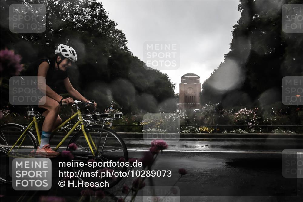 13.09.2026 - Stadtparktriathlon H.Heesch http://msf.ph/oto/10289073 13.09.2026 11:40:43 Radfahren 738, 744, 750, 802 meine-sportfotos.de