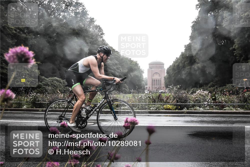 13.09.2026 - Stadtparktriathlon H.Heesch http://msf.ph/oto/10289081 13.09.2026 12:51:12 Radfahren 1295 meine-sportfotos.de