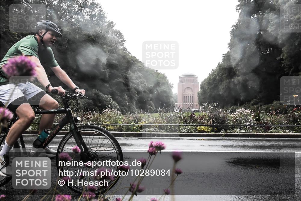 13.09.2026 - Stadtparktriathlon H.Heesch http://msf.ph/oto/10289084 13.09.2026 12:51:17 Radfahren 1288 meine-sportfotos.de