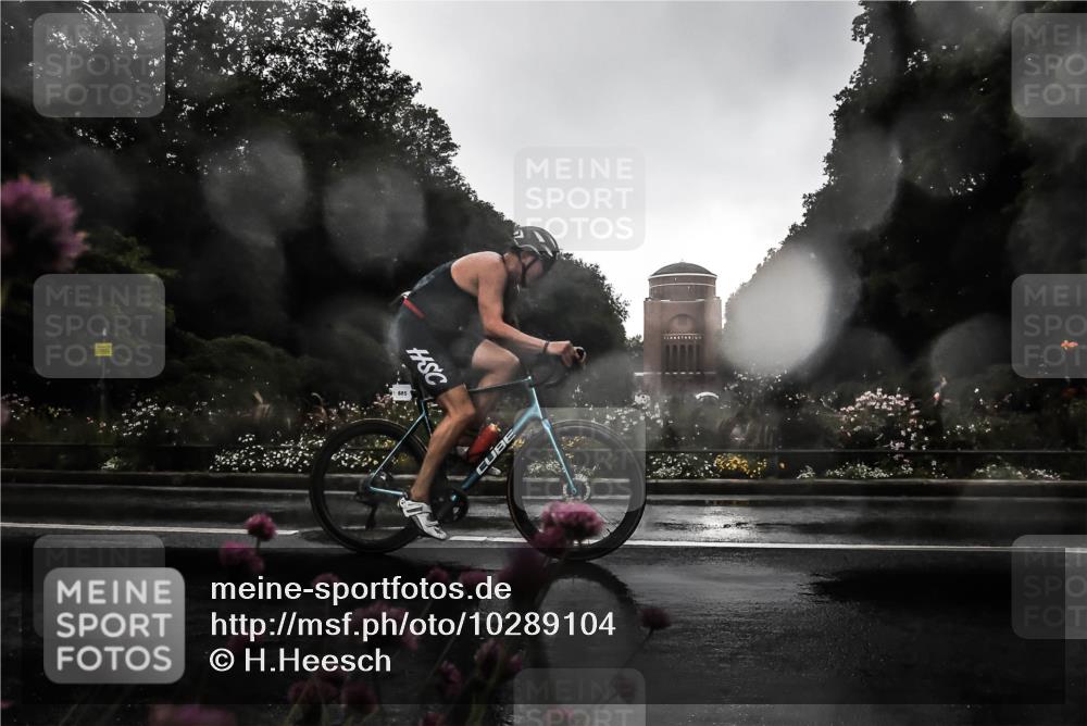 13.09.2026 - Stadtparktriathlon H.Heesch http://msf.ph/oto/10289104 13.09.2026 11:41:04 Radfahren 594, 700, 765, 770, 885 meine-sportfotos.de