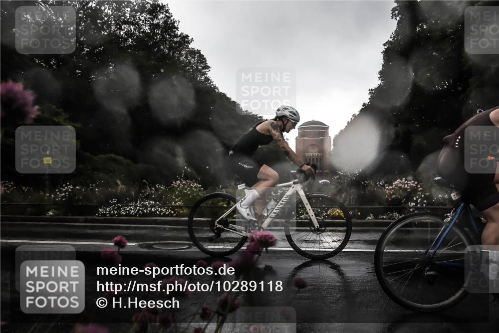 13.09.2026 - Stadtparktriathlon H.Heesch http://msf.ph/oto/10289118 13.09.2026 11:41:11 Radfahren 712, 751, 805 meine-sportfotos.de
