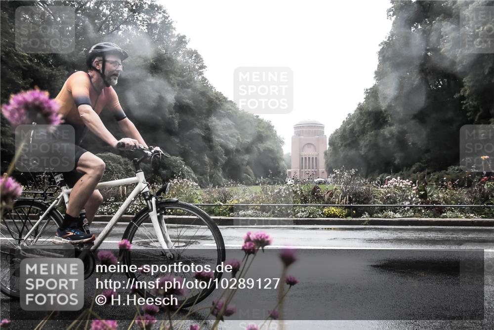 13.09.2026 - Stadtparktriathlon H.Heesch http://msf.ph/oto/10289127 13.09.2026 12:51:43 Radfahren 1132, 1256, 1290, 1293 meine-sportfotos.de
