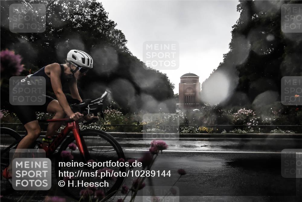 13.09.2026 - Stadtparktriathlon H.Heesch http://msf.ph/oto/10289144 13.09.2026 11:41:29 Radfahren 715, 810 meine-sportfotos.de