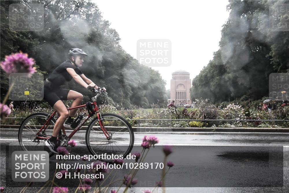 13.09.2026 - Stadtparktriathlon H.Heesch http://msf.ph/oto/10289170 13.09.2026 12:52:03 Radfahren 1079, 1188, 1287 meine-sportfotos.de