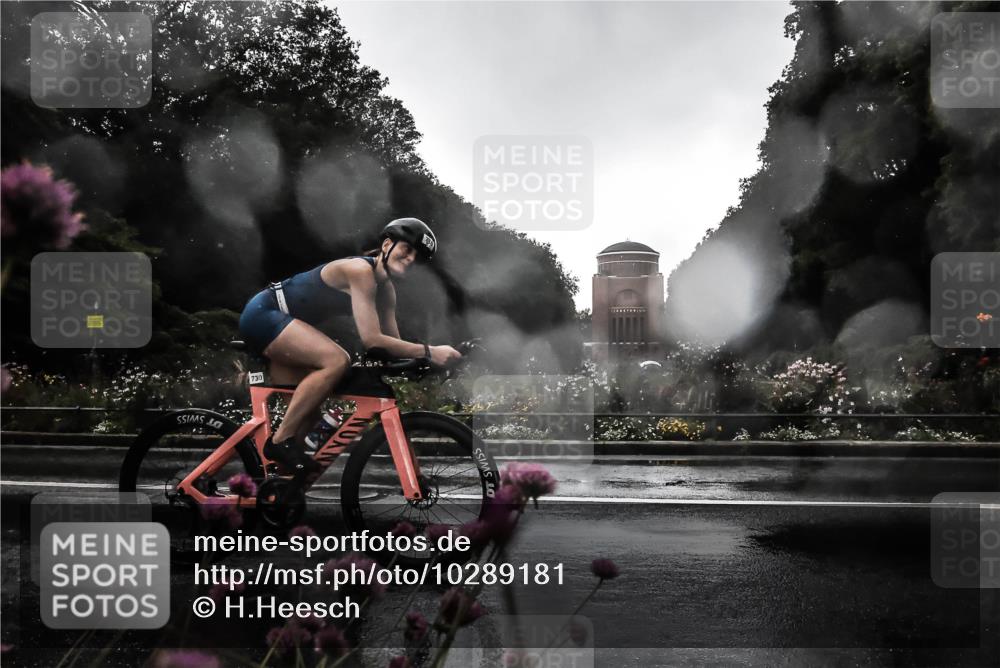 13.09.2026 - Stadtparktriathlon H.Heesch http://msf.ph/oto/10289181 13.09.2026 11:41:56 Radfahren 710, 730 meine-sportfotos.de