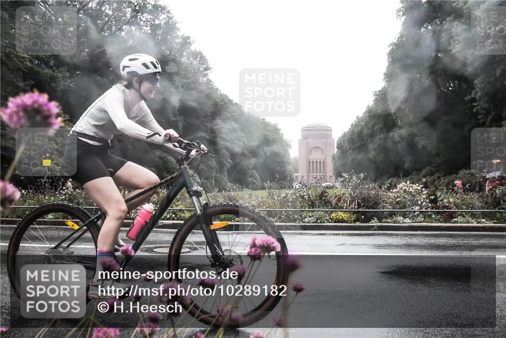 13.09.2026 - Stadtparktriathlon H.Heesch http://msf.ph/oto/10289182 13.09.2026 12:52:07 Radfahren 1079, 1119, 1252, 1287 meine-sportfotos.de