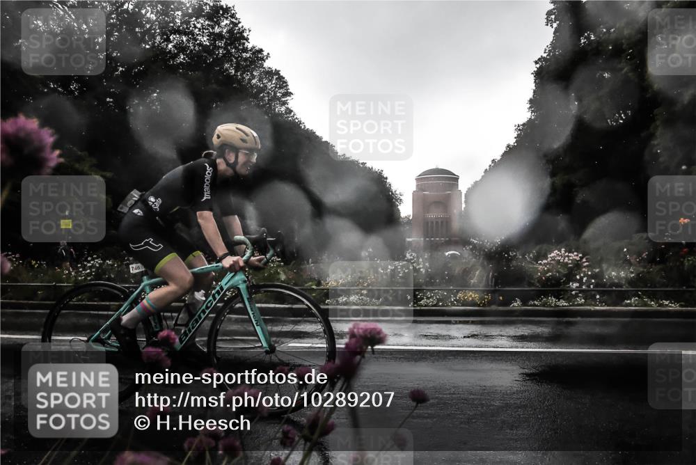 13.09.2026 - Stadtparktriathlon H.Heesch http://msf.ph/oto/10289207 13.09.2026 11:42:11 Radfahren 728, 746, 888, 927 meine-sportfotos.de