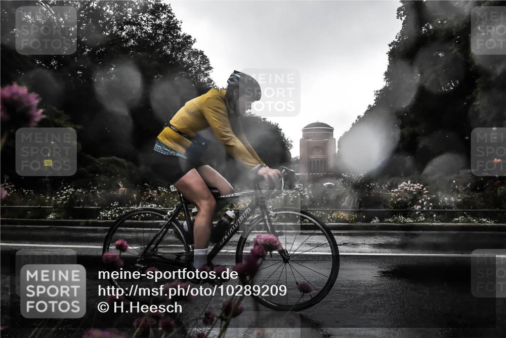 13.09.2026 - Stadtparktriathlon H.Heesch http://msf.ph/oto/10289209 13.09.2026 11:42:13 Radfahren 728, 746, 793, 888 meine-sportfotos.de