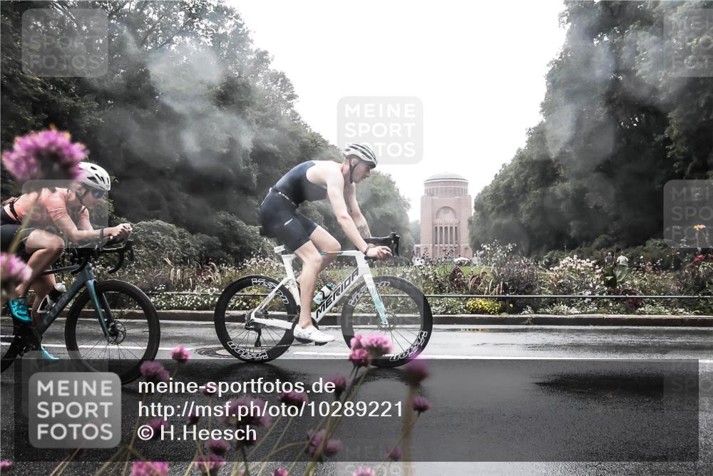 13.09.2026 - Stadtparktriathlon H.Heesch http://msf.ph/oto/10289221 13.09.2026 12:52:26 Radfahren 1104, 1169, 1229, 1233, 1247, 1302, 1307 meine-sportfotos.de