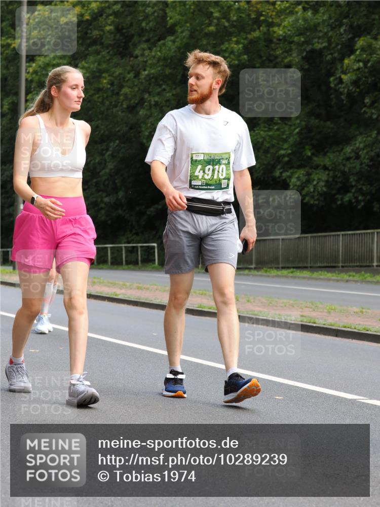 13.09.2026 - 21. swb-Marathon Bremen TobiasT http://msf.ph/oto/10289239 13.09.2026 12:27:36 Laufen 4910, 6731, 21 meine-sportfotos.de