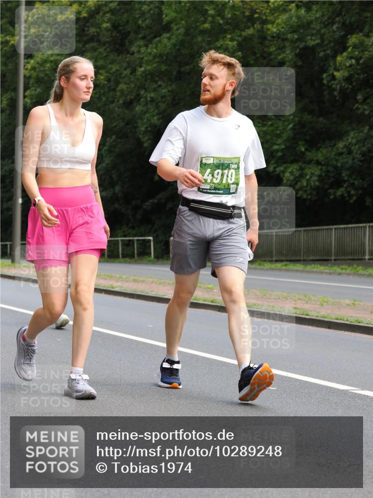 13.09.2026 - 21. swb-Marathon Bremen TobiasT http://msf.ph/oto/10289248 13.09.2026 12:27:36 Laufen 4910, 6731, 2, 40 meine-sportfotos.de