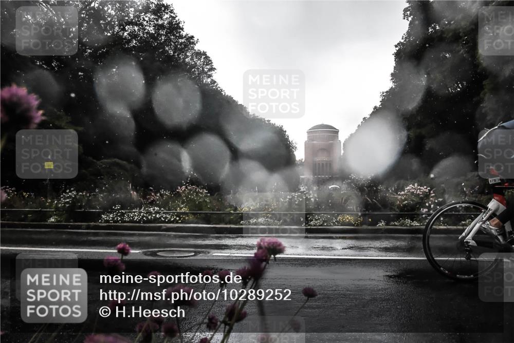 13.09.2026 - Stadtparktriathlon H.Heesch http://msf.ph/oto/10289252 13.09.2026 11:42:32 Radfahren 722, 821, 862, 878, 879, 920 meine-sportfotos.de