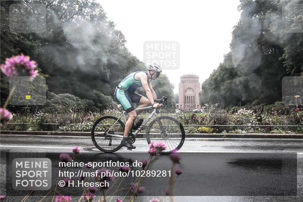 13.09.2026 - Stadtparktriathlon H.Heesch http://msf.ph/oto/10289281 13.09.2026 12:53:03 Radfahren 1081, 1134, 1157, 1194 meine-sportfotos.de