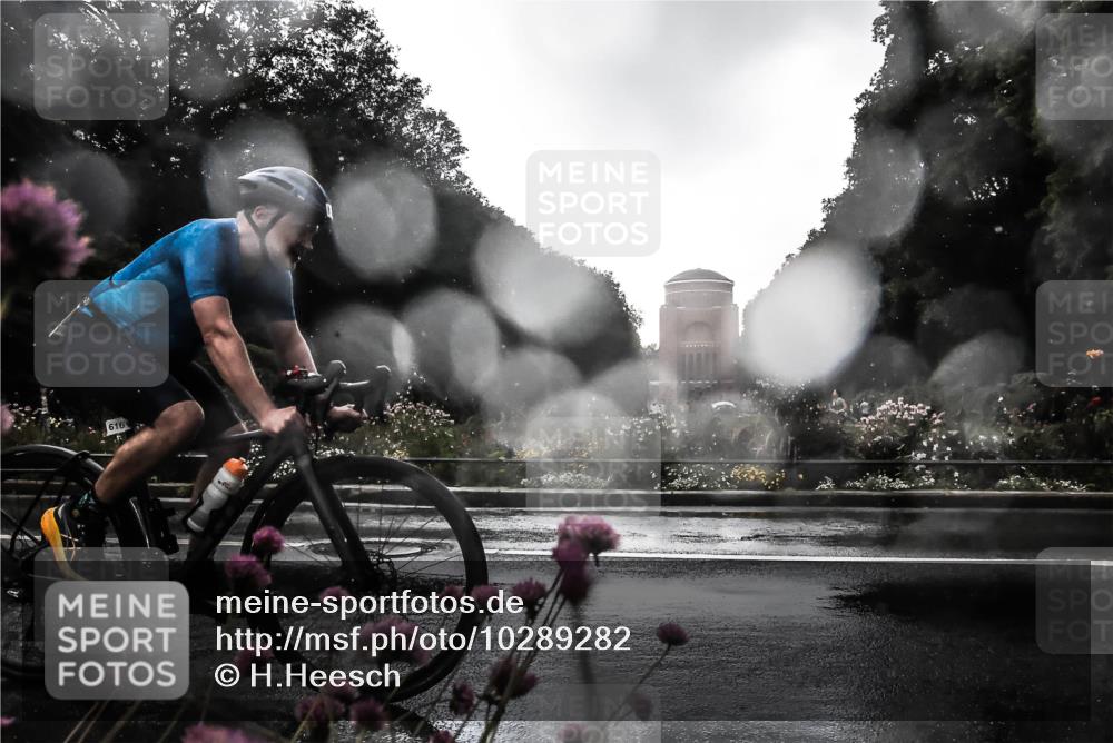 13.09.2026 - Stadtparktriathlon H.Heesch http://msf.ph/oto/10289282 13.09.2026 11:43:00 Radfahren 726, 729, 822 meine-sportfotos.de