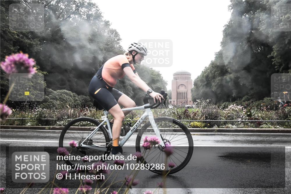 13.09.2026 - Stadtparktriathlon H.Heesch http://msf.ph/oto/10289286 13.09.2026 12:53:04 Radfahren 1134, 1157, 1194 meine-sportfotos.de