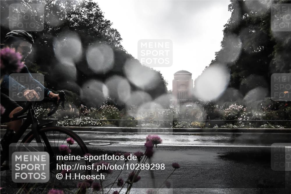 13.09.2026 - Stadtparktriathlon H.Heesch http://msf.ph/oto/10289298 13.09.2026 11:43:06 Radfahren 729, 758, 908, 916, 924 meine-sportfotos.de