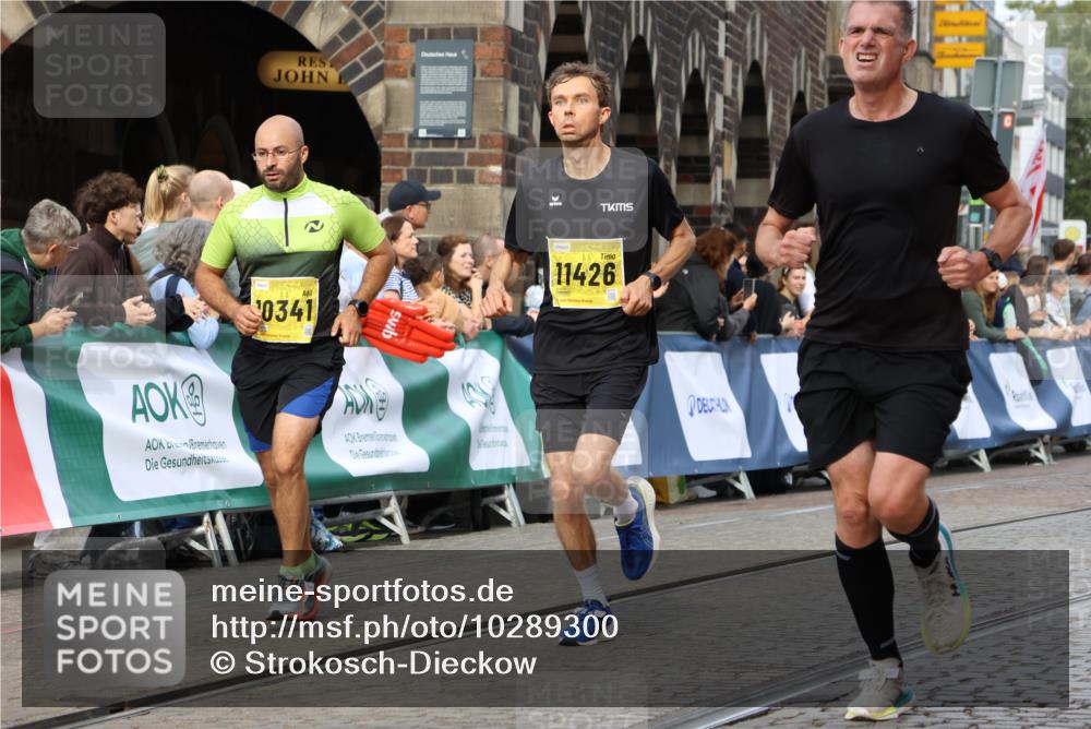 13.09.2026 - 21. swb-Marathon Bremen Strokosch-Dieckow http://msf.ph/oto/10289300 13.09.2026 10:41:52 Ziel 11426, 11628, 11944, 12246, 12442, 12455, 13520, 13586, 13600, 12426, 12468, 13621 meine-sportfotos.de