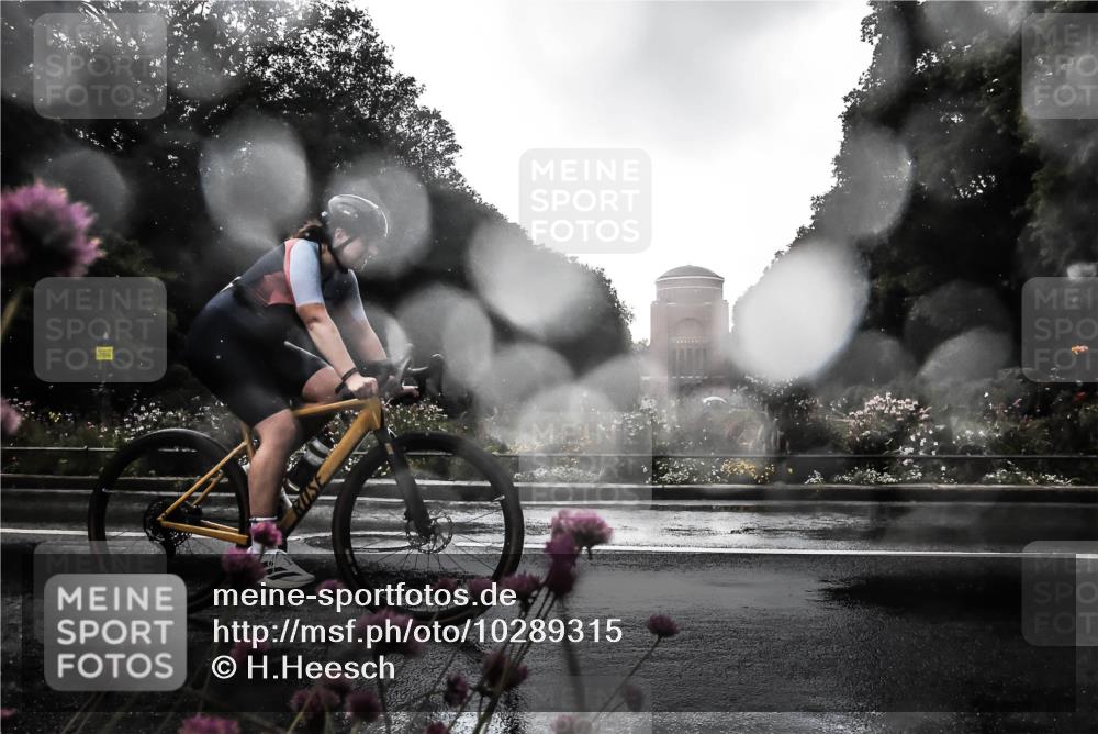 13.09.2026 - Stadtparktriathlon H.Heesch http://msf.ph/oto/10289315 13.09.2026 11:43:13 Radfahren 756, 828, 916, 924 meine-sportfotos.de