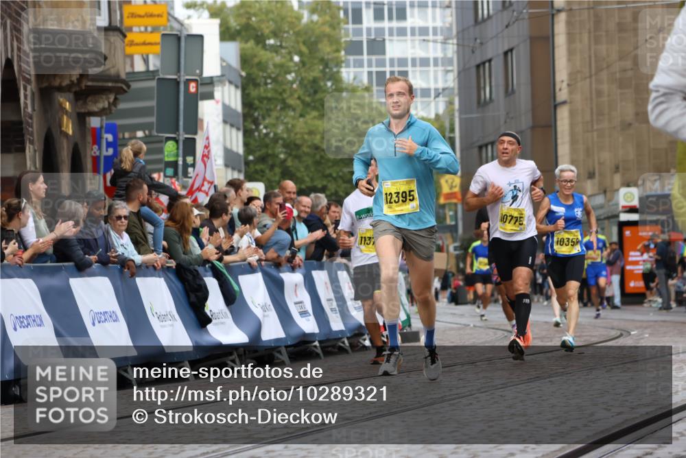 13.09.2026 - 21. swb-Marathon Bremen Strokosch-Dieckow http://msf.ph/oto/10289321 13.09.2026 10:42:33 Ziel 11630, 11895, 12426, 12525, 13585, 10312, 10816, 11779, 12281 meine-sportfotos.de