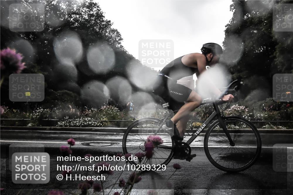 13.09.2026 - Stadtparktriathlon H.Heesch http://msf.ph/oto/10289329 13.09.2026 11:43:21 Radfahren 854, 914, 918 meine-sportfotos.de
