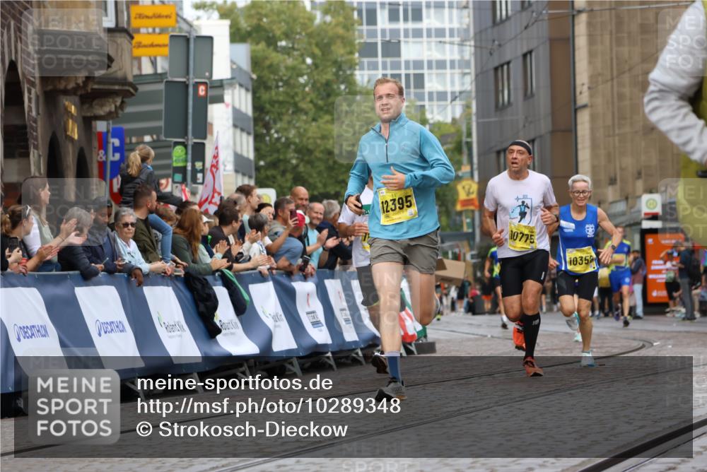 13.09.2026 - 21. swb-Marathon Bremen Strokosch-Dieckow http://msf.ph/oto/10289348 13.09.2026 10:42:33 Ziel 11630, 11895, 12426, 12525, 13585, 10312, 10816, 11779, 12281 meine-sportfotos.de
