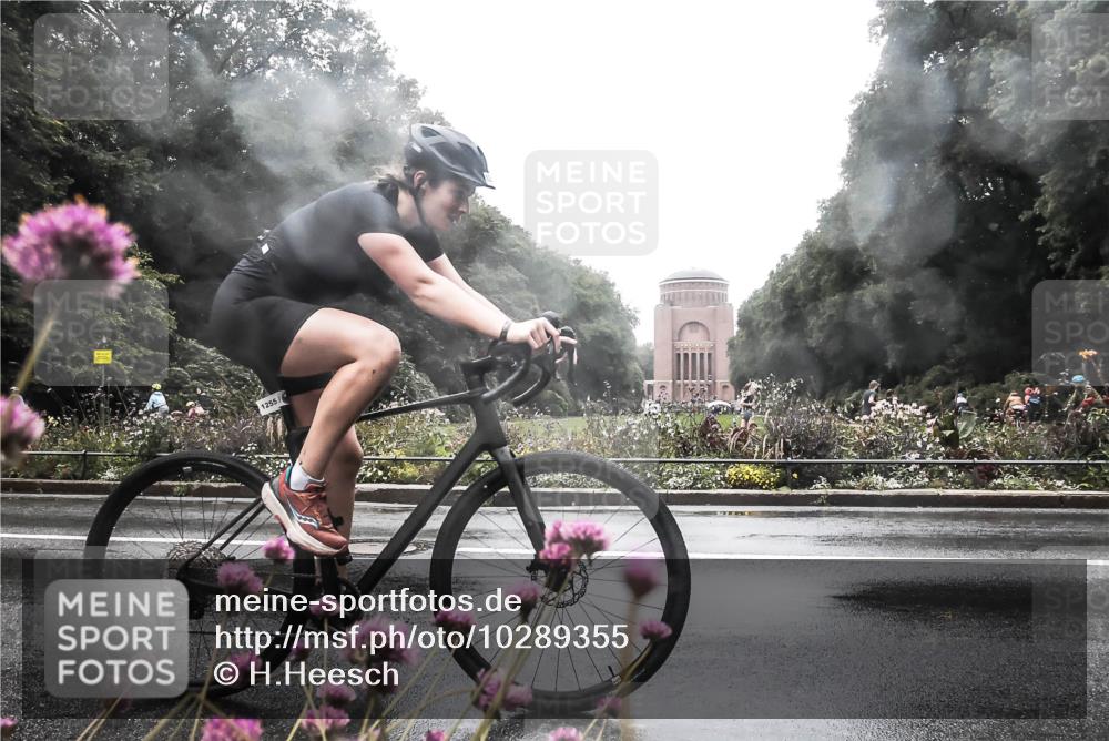13.09.2026 - Stadtparktriathlon H.Heesch http://msf.ph/oto/10289355 13.09.2026 12:53:55 Radfahren 1136, 1232, 1255, 1257 meine-sportfotos.de