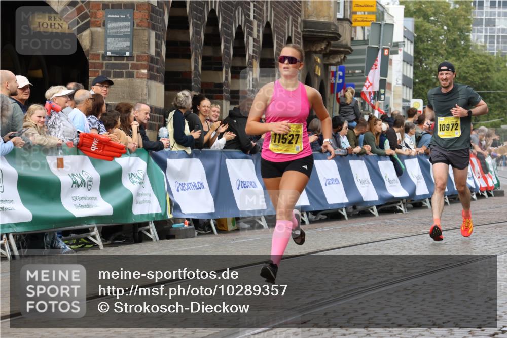 13.09.2026 - 21. swb-Marathon Bremen Strokosch-Dieckow http://msf.ph/oto/10289357 13.09.2026 10:41:53 Ziel 10341, 11426, 11527, 11628, 11944, 12246, 12442, 12455, 13520, 13586, 13600, 12426, 12468, 13585, 13621 meine-sportfotos.de