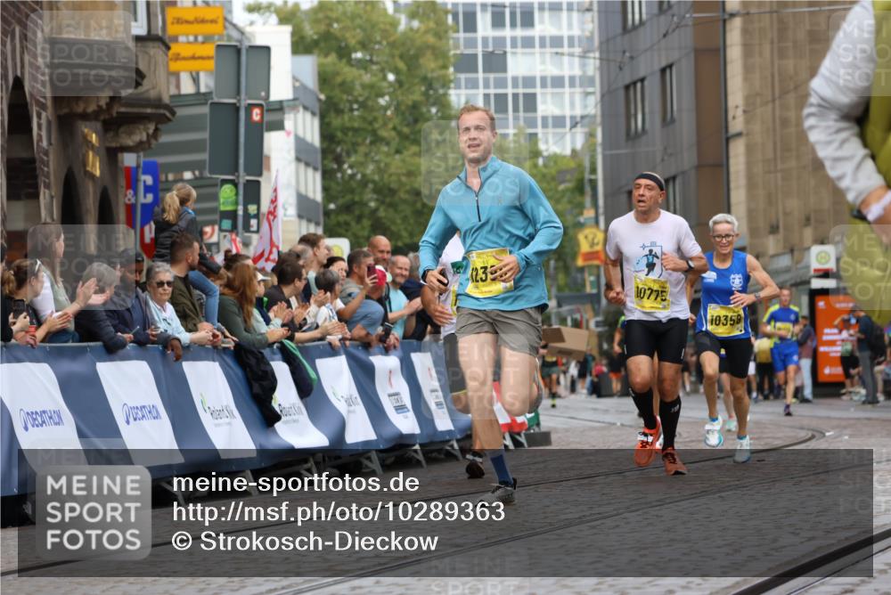 13.09.2026 - 21. swb-Marathon Bremen Strokosch-Dieckow http://msf.ph/oto/10289363 13.09.2026 10:42:33 Ziel 11630, 11895, 12426, 12525, 13585, 10312, 10816, 11779, 12281 meine-sportfotos.de