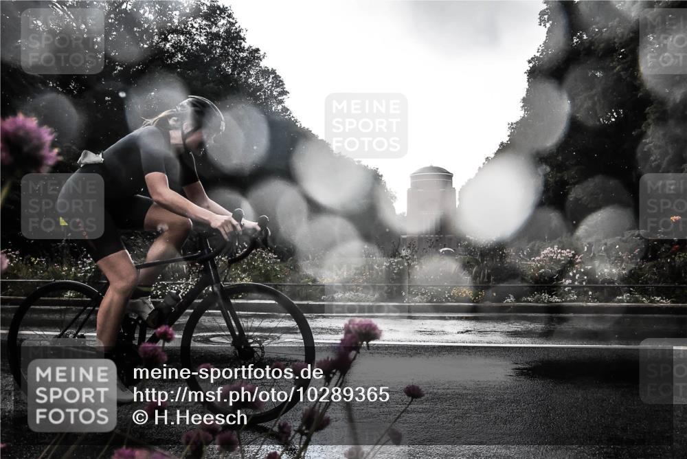 13.09.2026 - Stadtparktriathlon H.Heesch http://msf.ph/oto/10289365 13.09.2026 11:43:59 Radfahren 808, 851, 904, 928 meine-sportfotos.de