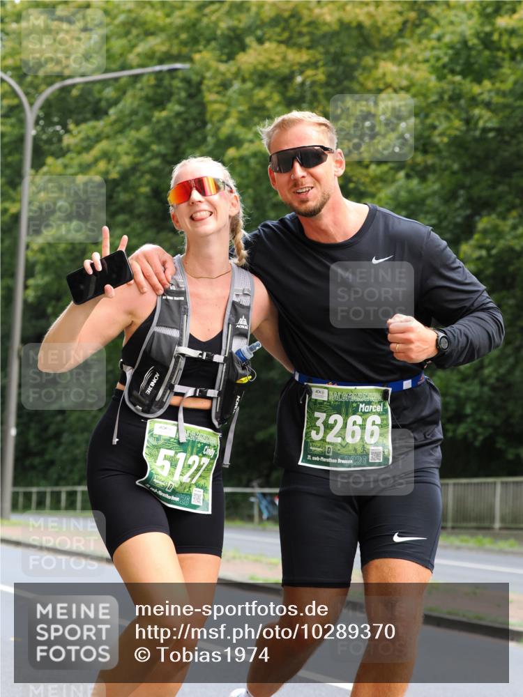 13.09.2026 - 21. swb-Marathon Bremen TobiasT http://msf.ph/oto/10289370 13.09.2026 12:28:10 Laufen 5127, 3266, 21, 026 meine-sportfotos.de