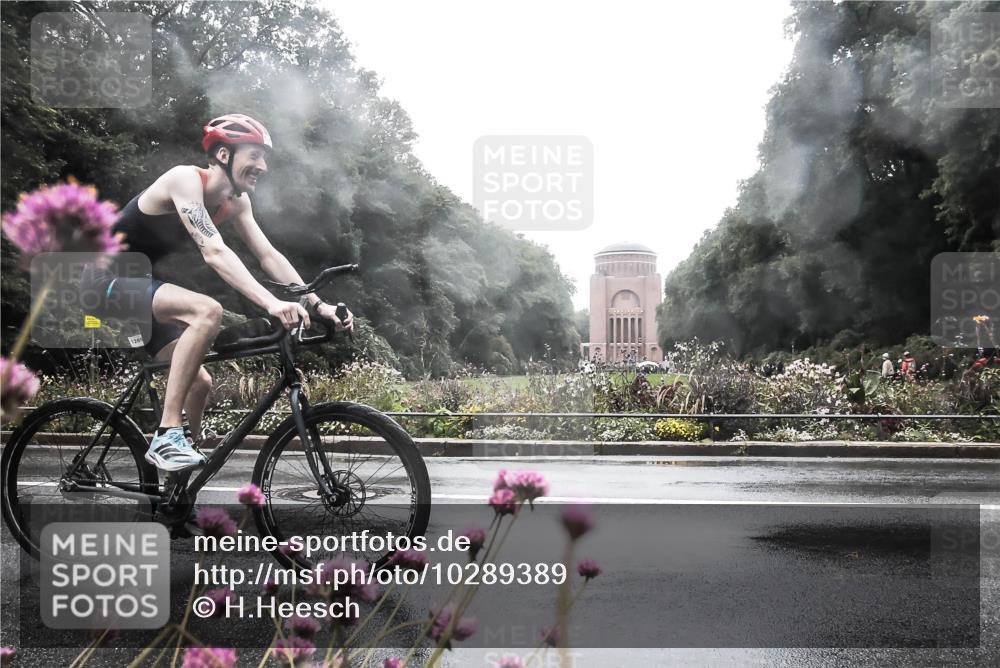 13.09.2026 - Stadtparktriathlon H.Heesch http://msf.ph/oto/10289389 13.09.2026 12:54:09 Radfahren 1211, 1289 meine-sportfotos.de