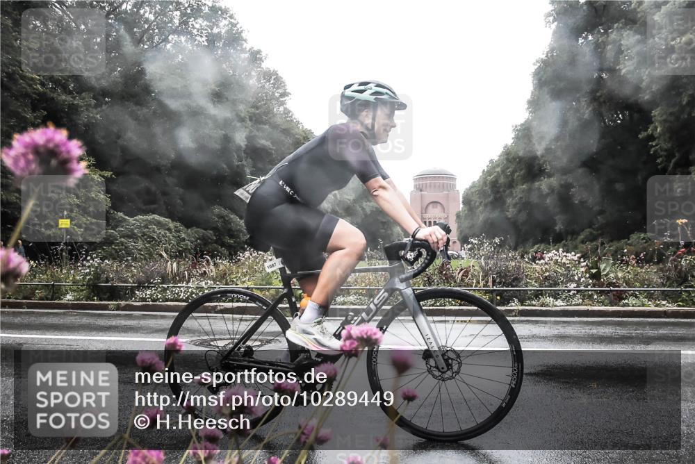 13.09.2026 - Stadtparktriathlon H.Heesch http://msf.ph/oto/10289449 13.09.2026 12:54:26 Radfahren 1087, 1193, 1299, 1400 meine-sportfotos.de