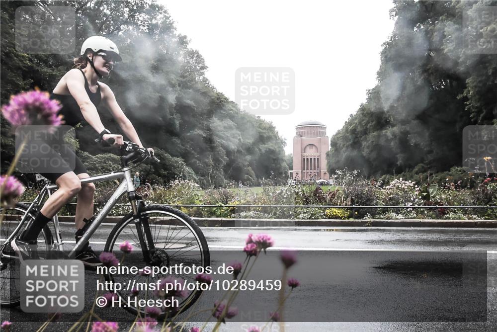 13.09.2026 - Stadtparktriathlon H.Heesch http://msf.ph/oto/10289459 13.09.2026 12:54:34 Radfahren 1101, 1225, 1226 meine-sportfotos.de