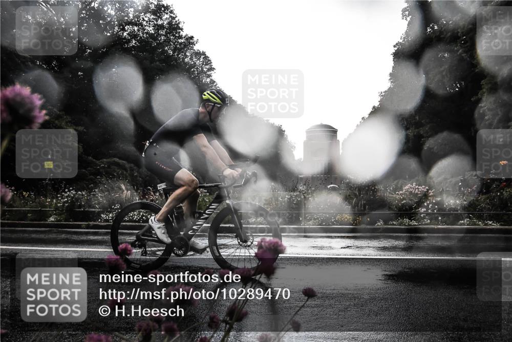 13.09.2026 - Stadtparktriathlon H.Heesch http://msf.ph/oto/10289470 13.09.2026 11:44:26 Radfahren 721, 830, 902 meine-sportfotos.de