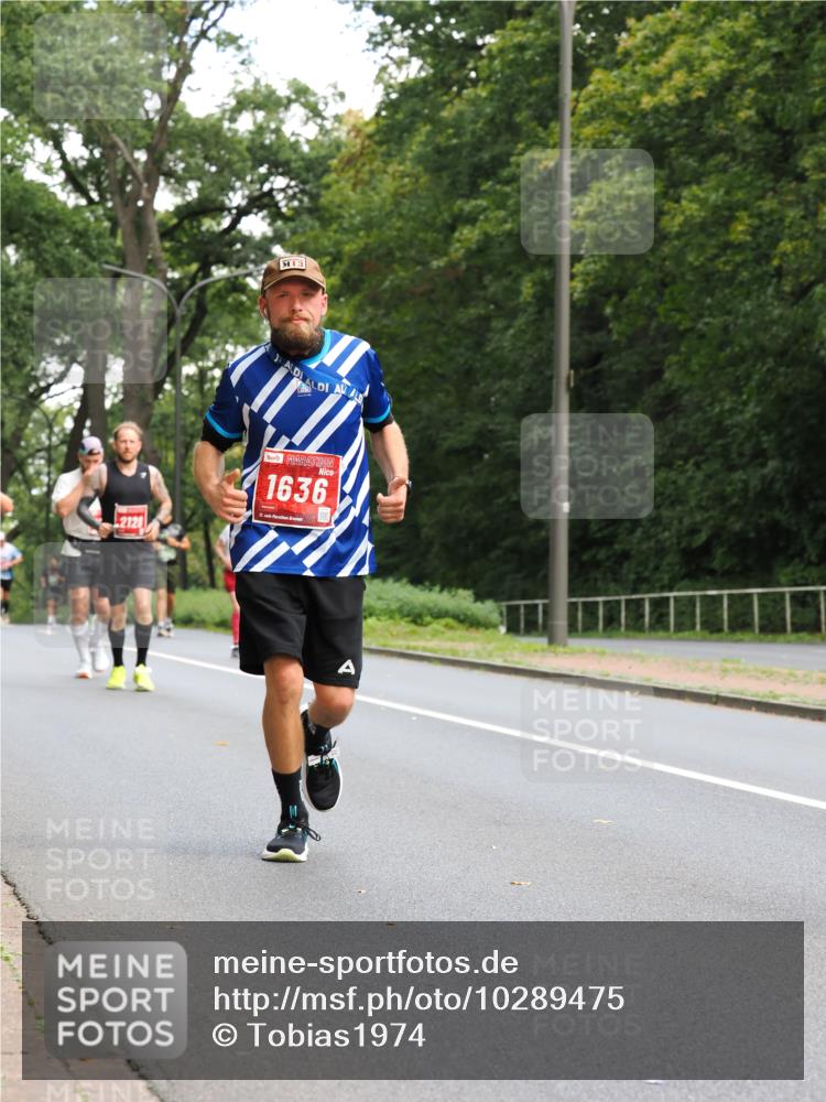 13.09.2026 - 21. swb-Marathon Bremen TobiasT http://msf.ph/oto/10289475 13.09.2026 12:28:25 Laufen 2128, 1636 meine-sportfotos.de